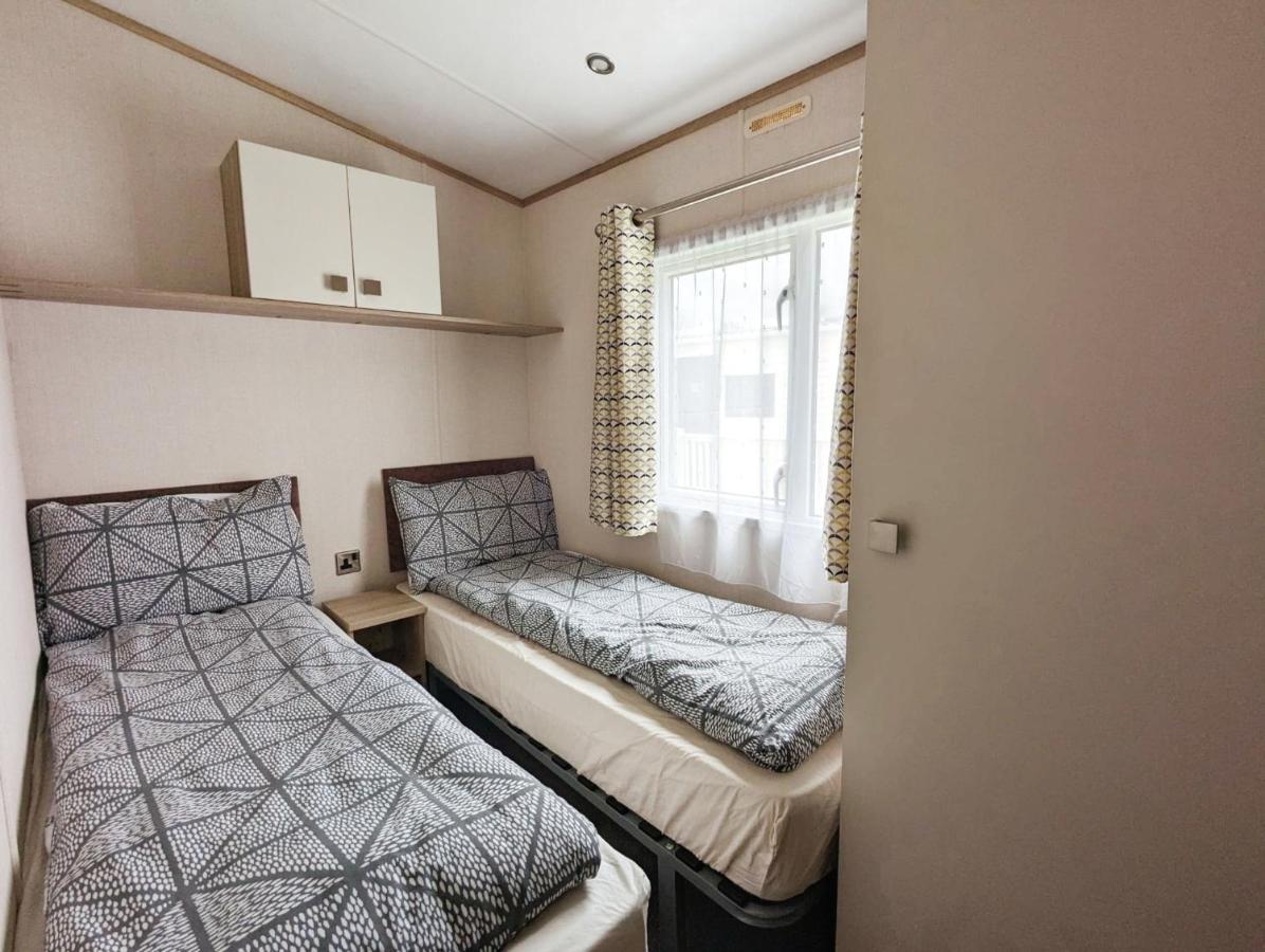 Caravan In The Cotswolds Villa Cirencester Dış mekan fotoğraf